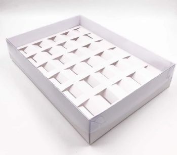 קופסא לבנה 35X25X8.5 + במה 20 קינוחים