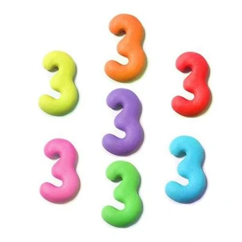 מספרים מבצק סוכר - מספר 3